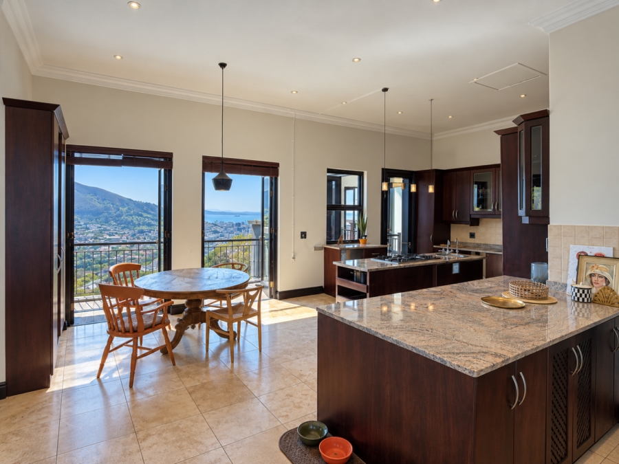 5 Bedroom Property for Sale in Higgovale Western Cape